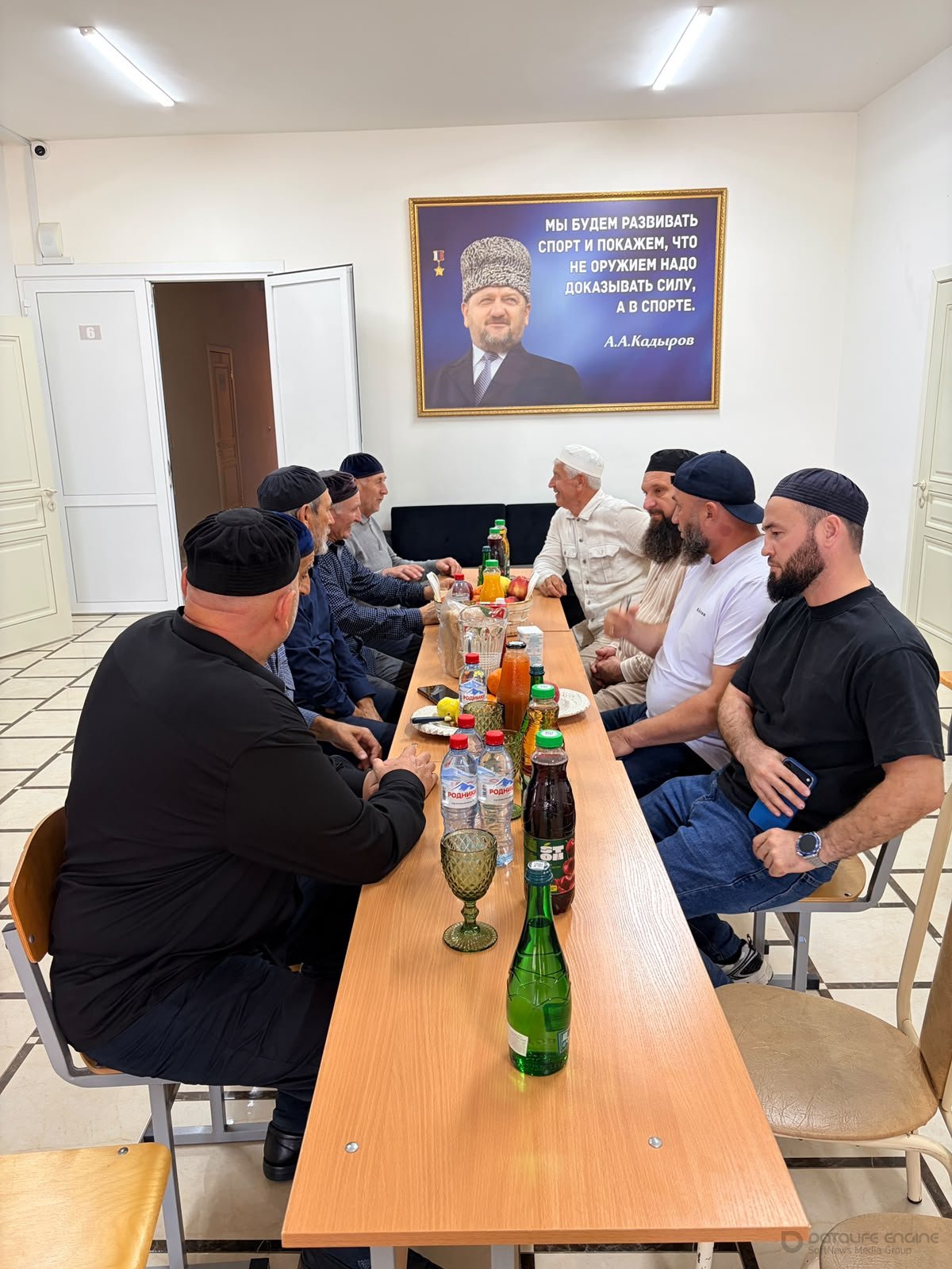 В благословенный месяц Рабиуль-Авваль был прочитан Мовлид в честь Пророка Мухаммада ﷺ. в (ФСК с.Автуры)  Пусть Всевышний Аллах примет наши благие деяния, дарует всем присутствующим баракат, благополучие и укрепит нас на правильном пути.